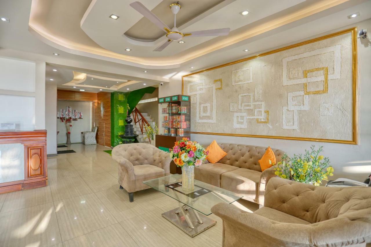 Lazaani Hotel 3*