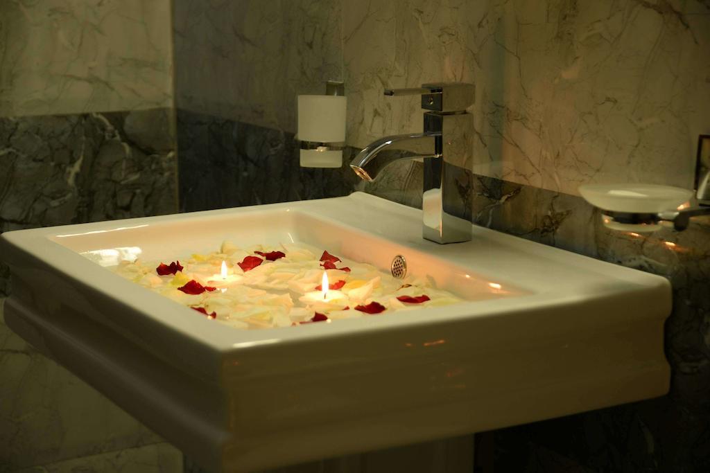 Lazaani 3*